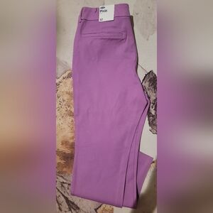 (NWT) Old Navy Purple Cropped Pants